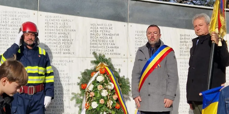 Gătaia a sărbătorit Ziua Națională a României printr-o ceremonie de omagiu adusă eroilor, în prezența primarului Cozarov Raul