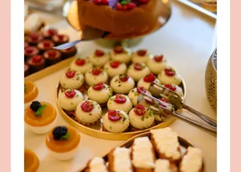 Candy Bar la nuntă – Răsfăț dulce pentru invitați și o alegere inteligentă pentru miri